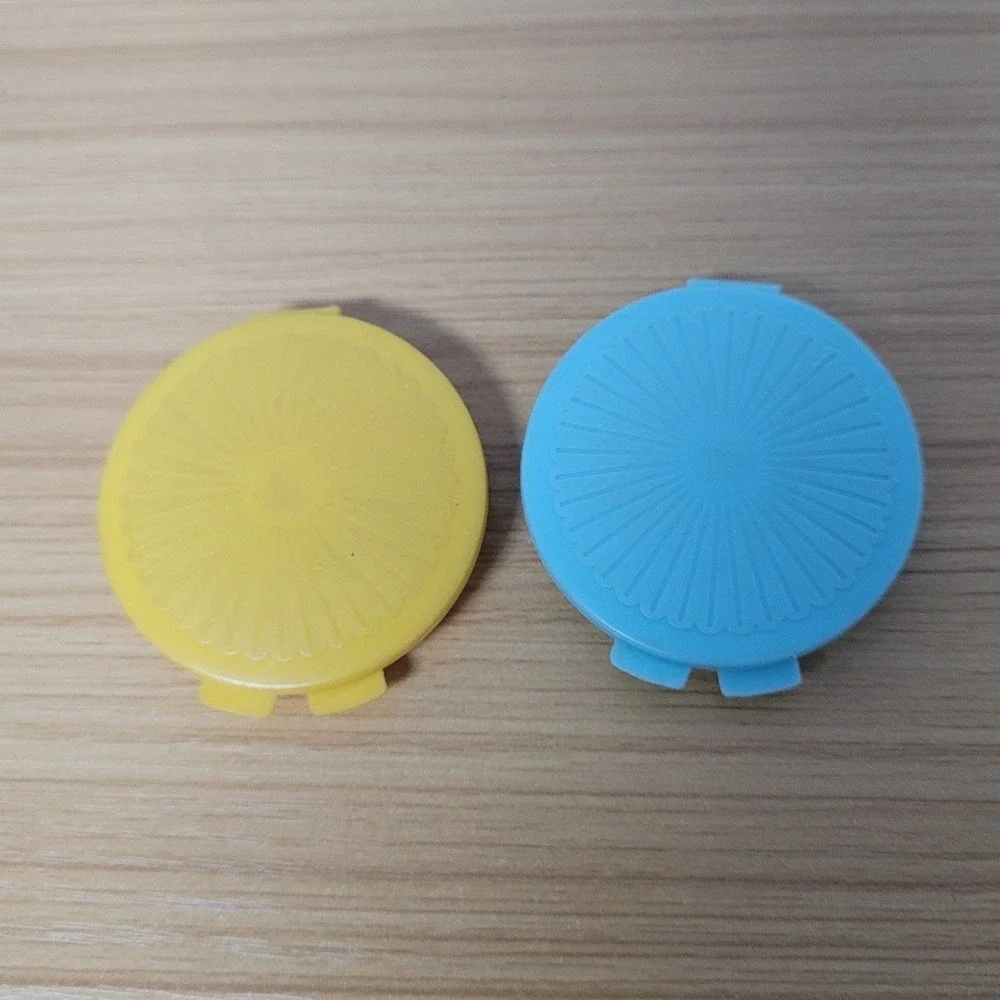 Tupperware Round Clamshell Pocket Pill Box Keeper‎ Cases Container 1224
